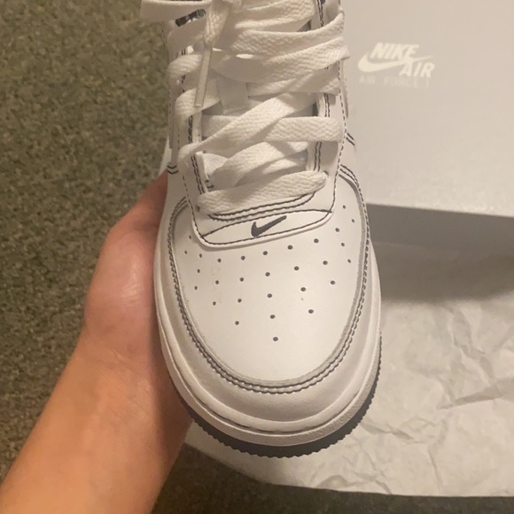 Nike Air Force 1 size 4 white and black - Picture 3 of 11